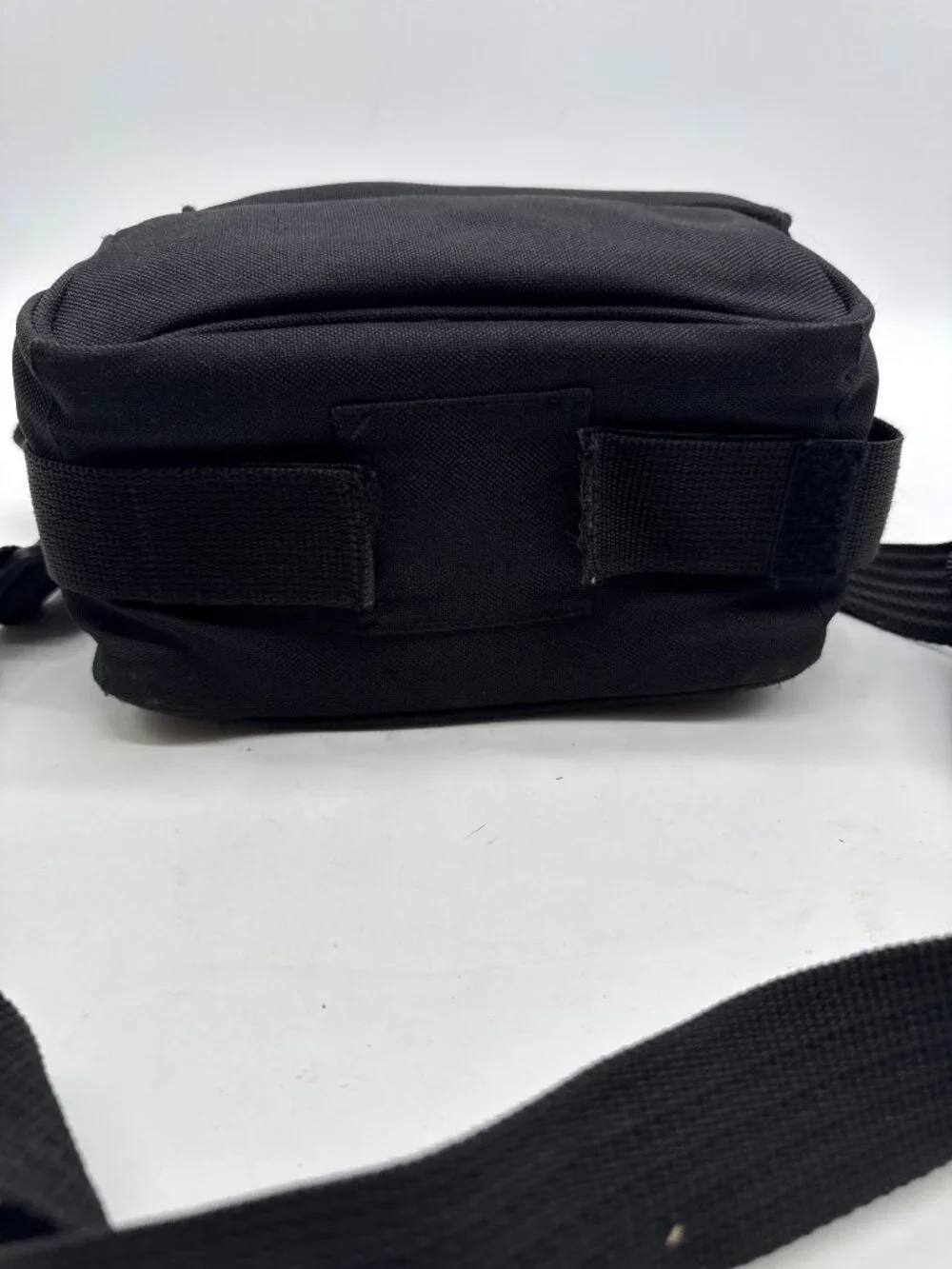 Geneva Black Camera Bag With Adjustable Strap & Detachable Pouch - Multi-Compart
